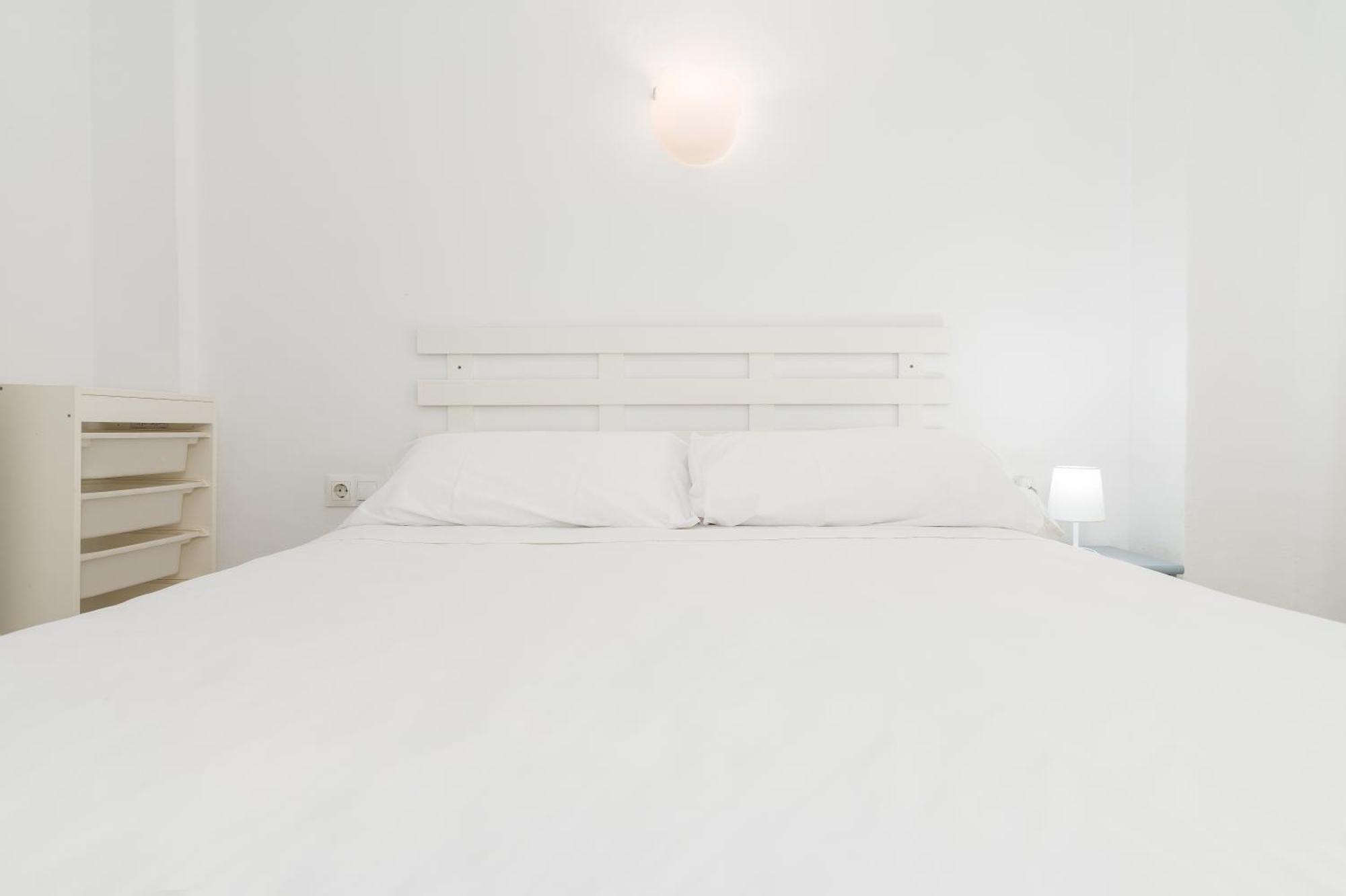 Suite Homes Malagueta Beach Малага Екстериор снимка